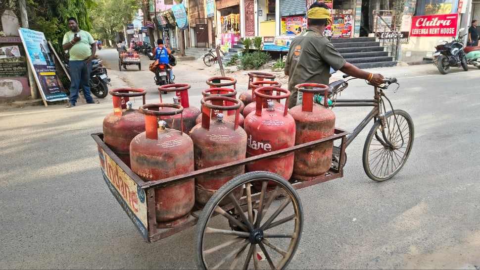 LPG rules change from May 1: Dual connections banned and commercial cylinder prices witness massive spike