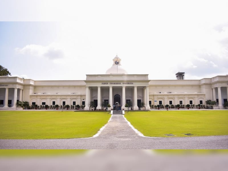 Indian Institute of Technology Roorkee (IIT Roorkee) (Rank 6)