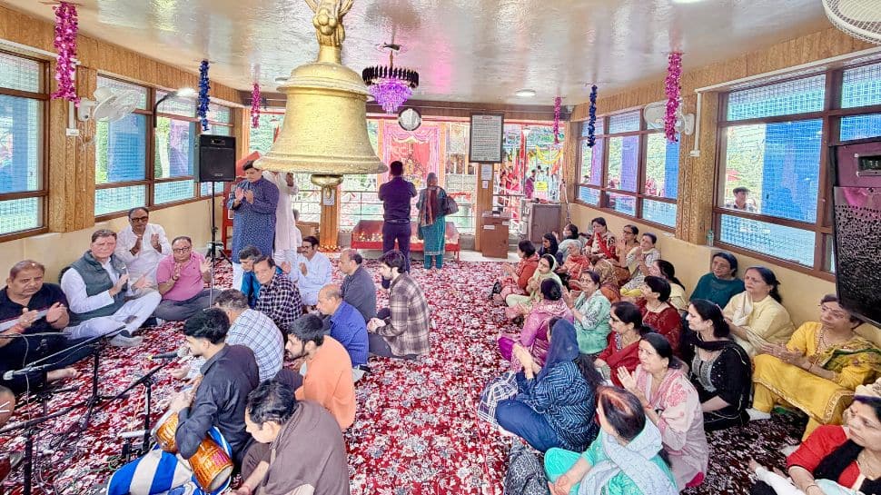 J-K: Thousands of Kashmiri Pandits participate in Mata Zeashta Devi celebrations in Srinagar