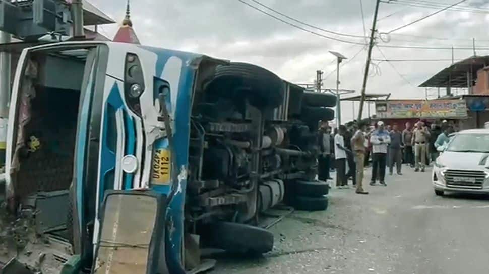 Uttarakhand: Char Dham yatra bus overturns on Rishikesh-Badrinath highway, one injured