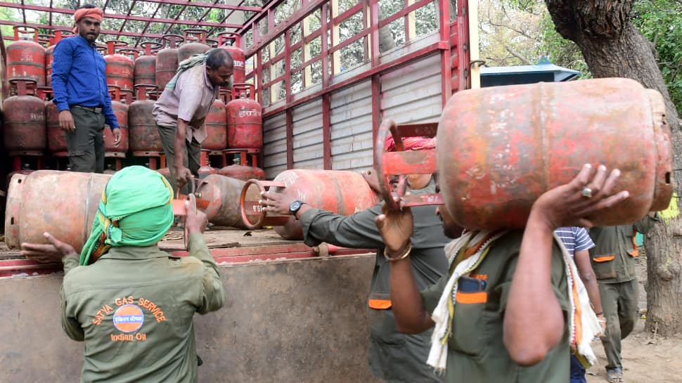 No LPG, fuel shortage; Govt clarifies amid Global energy crisis, urges for conversation