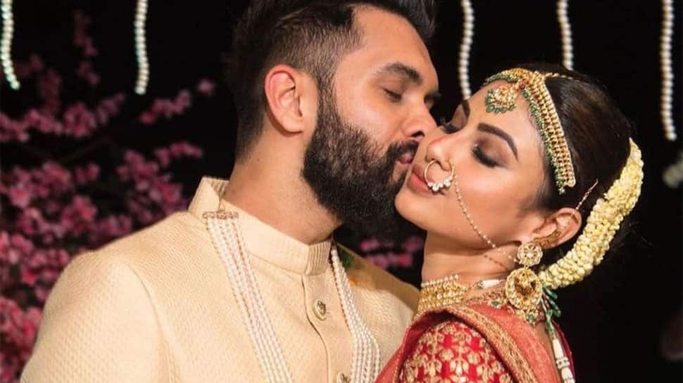 Shocking! Mouni Roy and husband Suraj Nambiar divorce rumours hit social media - Here's why