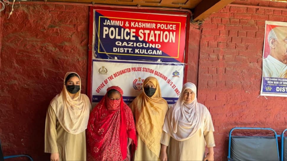 Interstate drug network busted in Kulgam: Lady kingpin and associate arrested with heroin