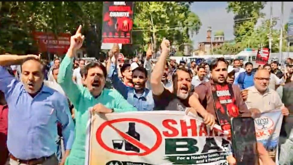 BJP Kashmir unit stages protest, demands ban on sale and purchase of liquor in Kashmir Valley