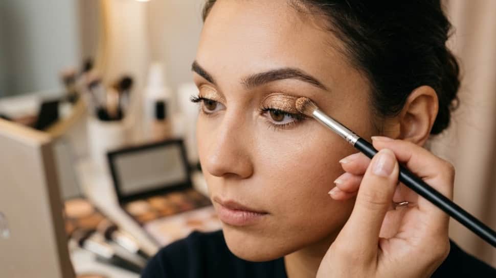 Stunning Eyeshadow Palettes And Shades For Everyday And Party Makeup Looks