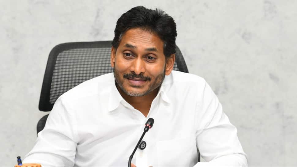 Jagan Mohan Reddy accuses CM Chandrababu Naidu of misleading people over Amaravati