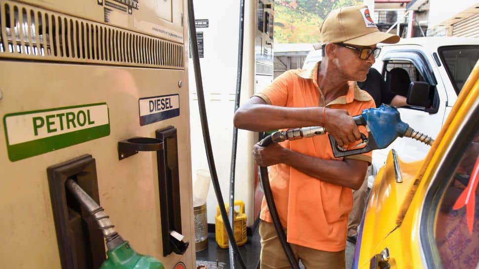 Petrol near 100 mark: see new rates for Mumbai, Kolkata and Chennai after 3rd hike