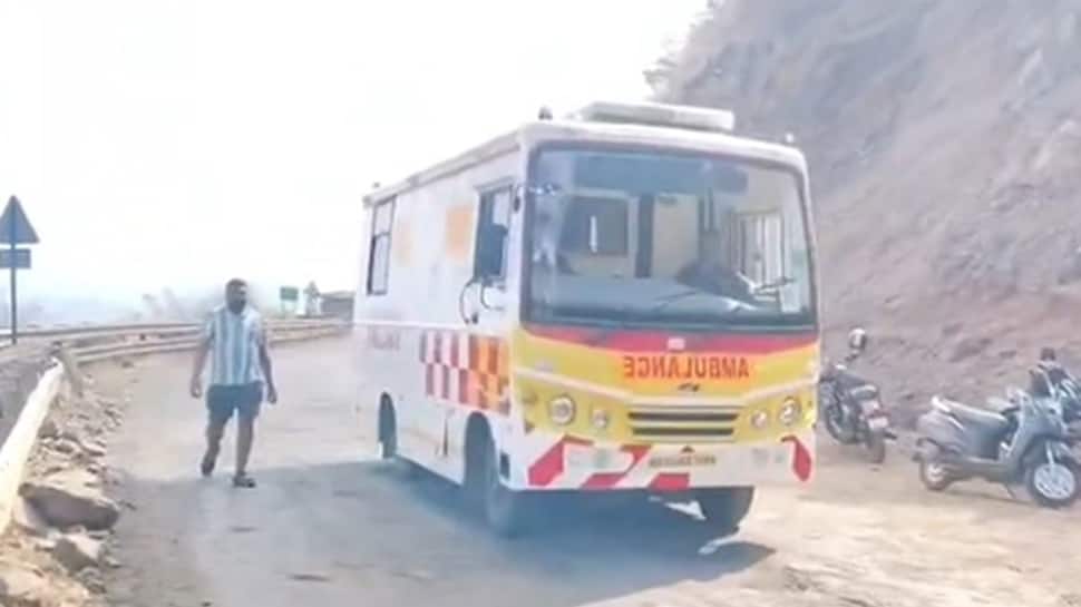 Eight tourists killed after vehicle falls into gorge in Maharashtra`s Raigad; rescue operation on