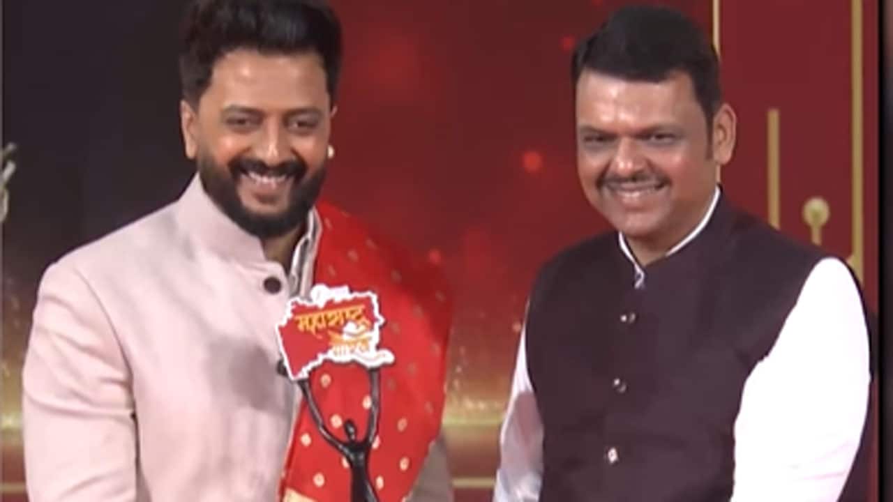 Zee 24 Taas Maharashtra Gaurav Awards: Riteish Deshmukh honoured by Maharashtra Chief Minister Devendra Fadnavis