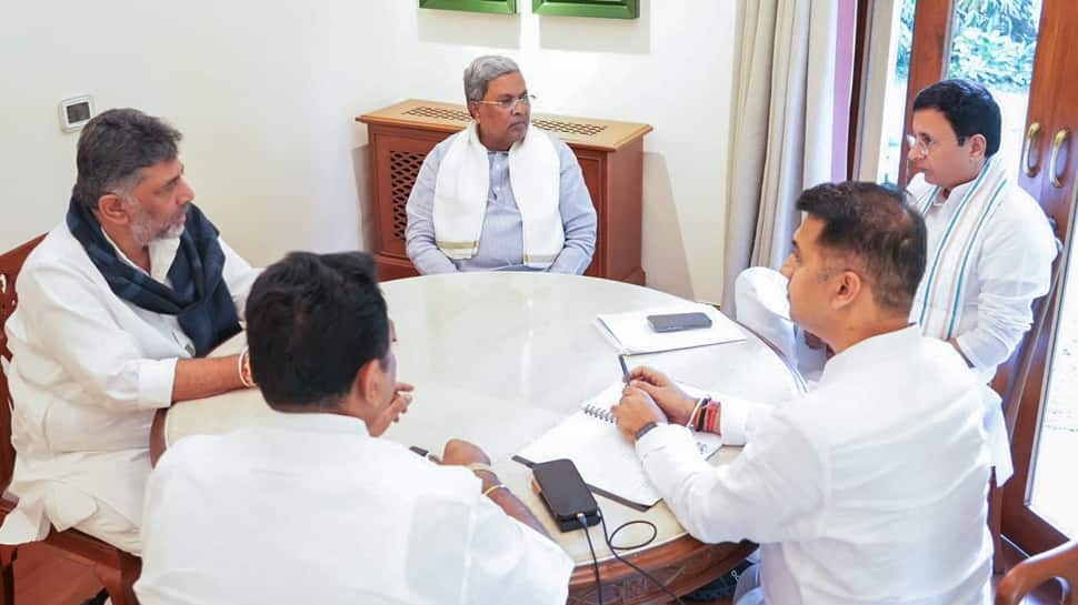 Karnataka Chessboard: Can Congress change its pieces without losing the game?