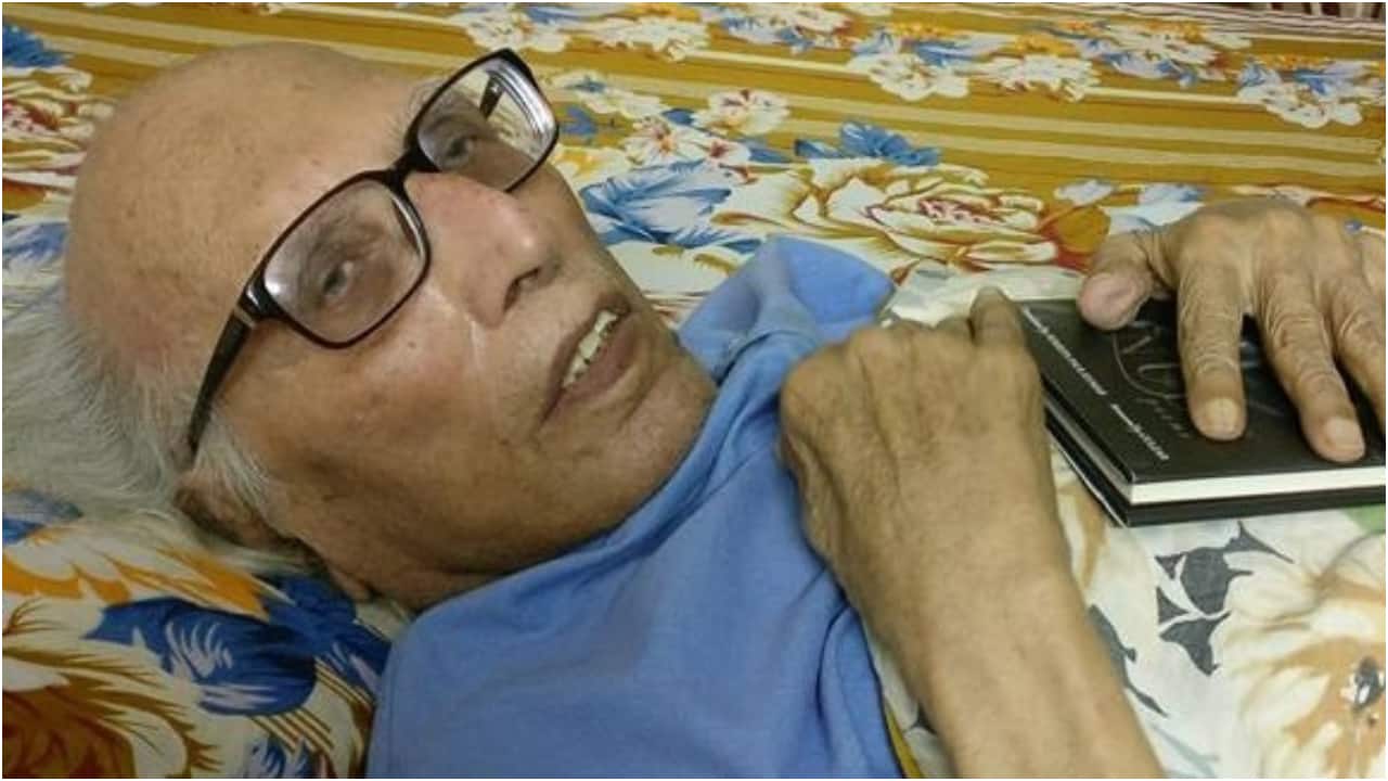 'Tum taras nahi khaate bastiyan jalaane me...': How tragedies shaped Dr Bashir Badr legendary poetries