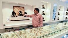 Gold, silver decline up to 1% amid geopolitical uncertainty