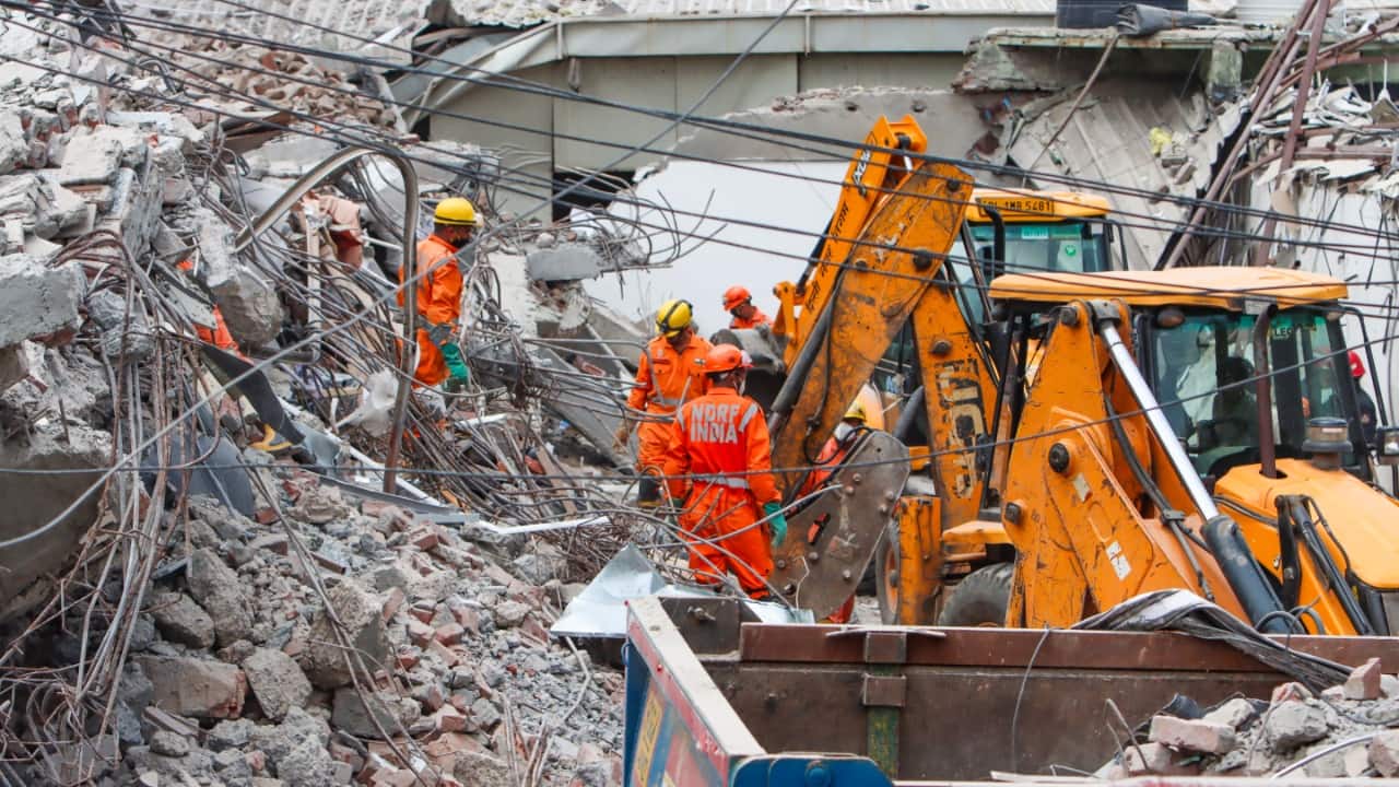 Delhi building collapse: Death toll rises to six, says Delhi Police