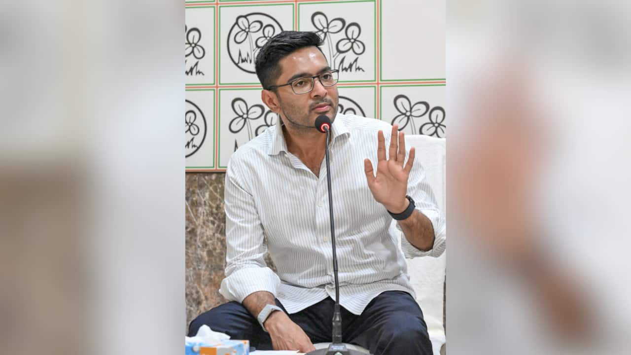Bengal CID sets up 5-member probe team for signature case; TMC MP Abhishek Banerjee skips appearance