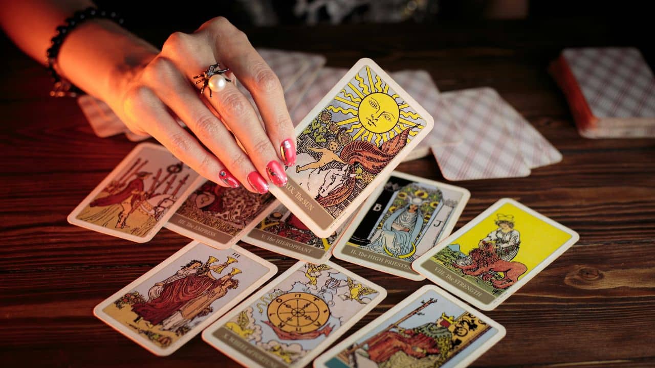 Tarot card reading horoscope today for June 04, 2026: Growth begins with small risks, zodiacs
