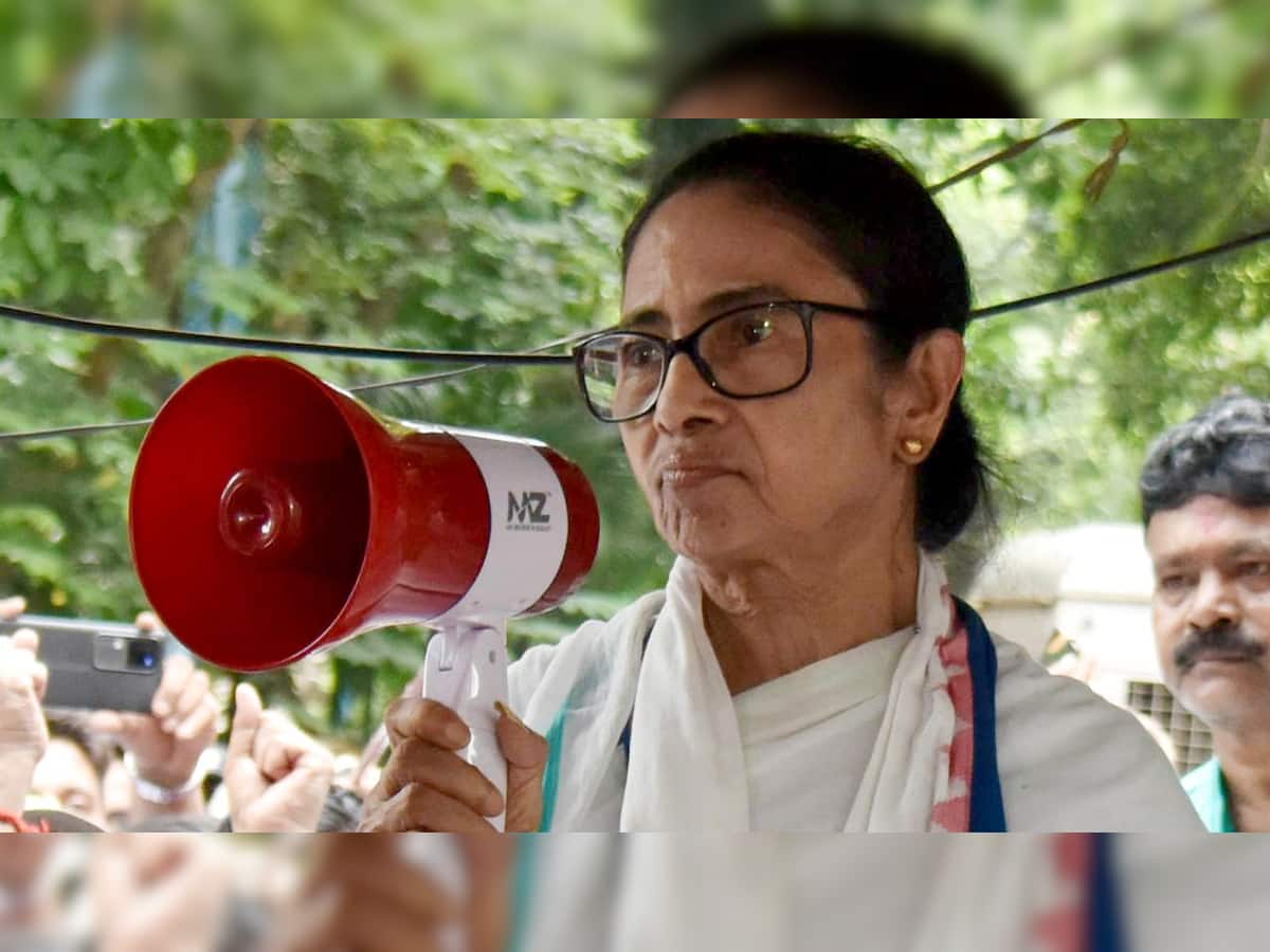 Cancelled meeting, a flight to Delhi - What`s brewing in Mamata Banerjee`s TMC?
