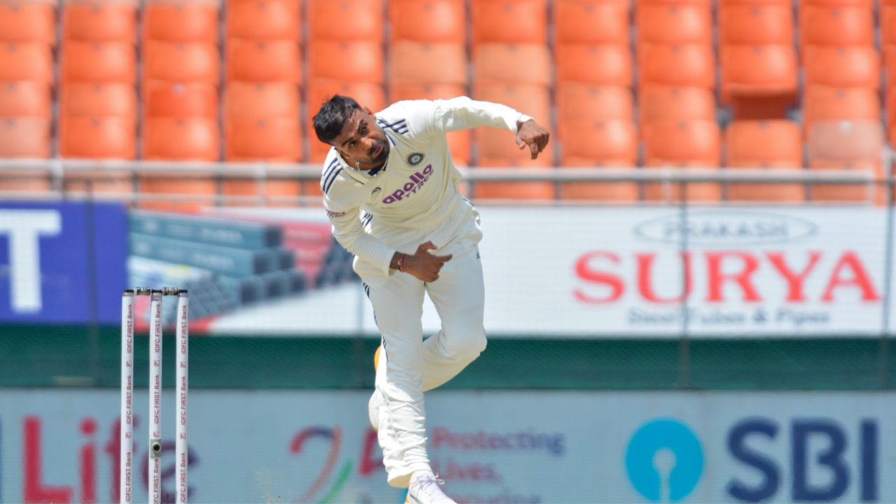 Manav Suthar's three-wicket test debut earns big praise from Washington ...