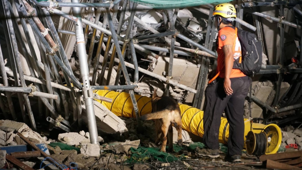 Massive 7.8 earthquake hits Philippines: Chilling videos show Tsunami waves strike coast, shocking school collapse | WATCH