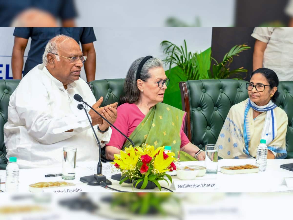 Kharge calls for stronger INDIA Bloc unity to challenge NDA 