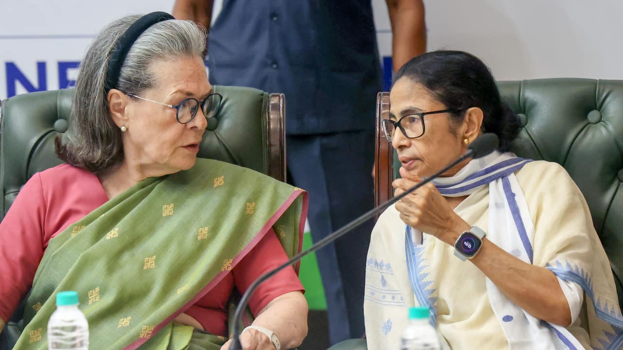 ‘Baseless rumours’: Congress denies merger with Ma