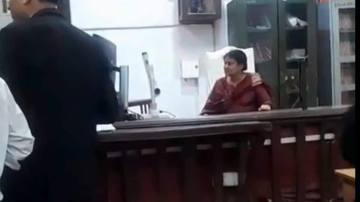 District Judge for five minutes: Woman seizes judge’s chair in Varanasi court, demands witnesses and evidence