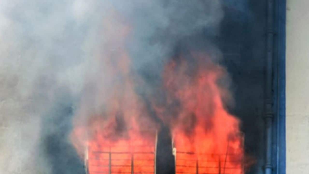 Fire breaks out at restaurant near South Delhi flyover; elderly woman rescued