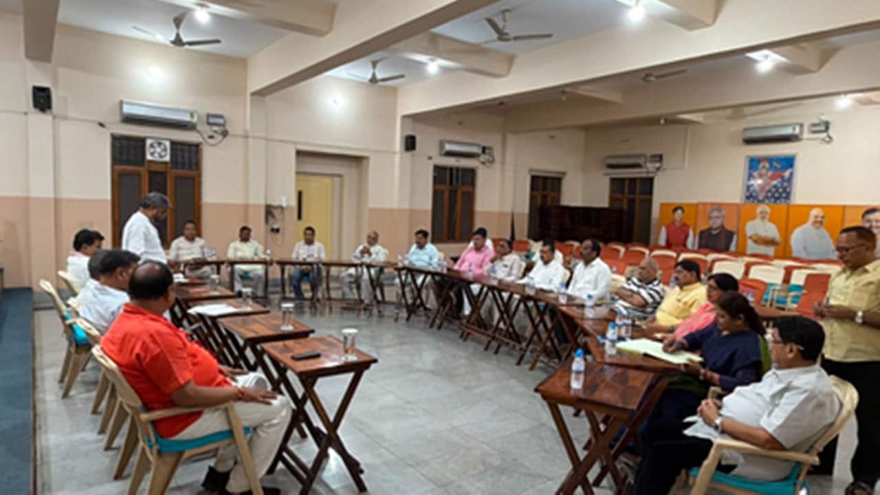 Jharkhand Rajya Sabha race heats up: NDA resorts to hotel stay, INDIA bloc holds mock polls