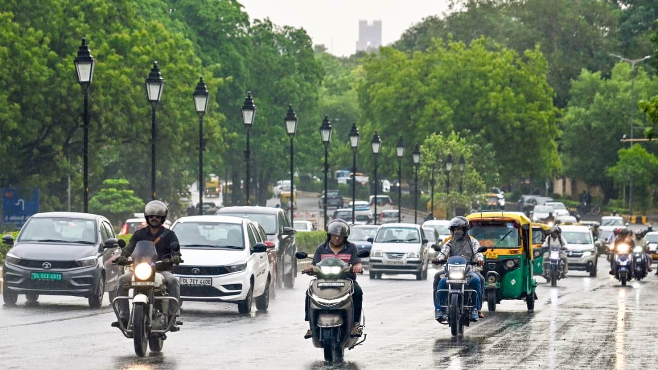 Delhi Weather Update: Monsoon likely to stay away for week, relief expected after June 23