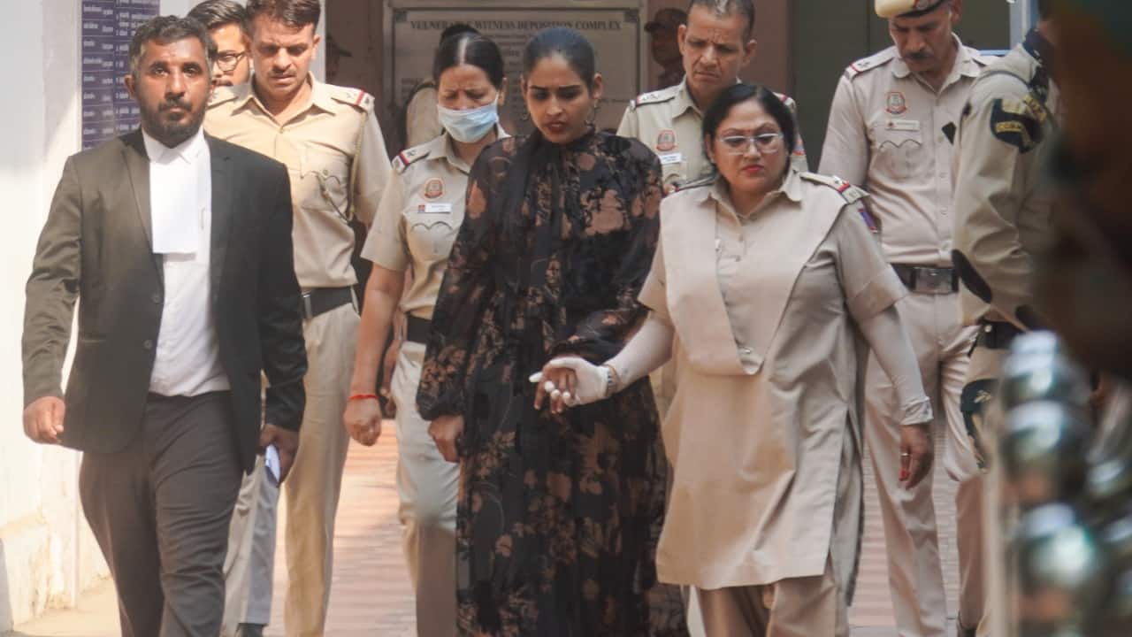 SC issues notice to Delhi Police on Sukesh Chandrasekhar`s wife Leena`s bail plea in MCOCA case