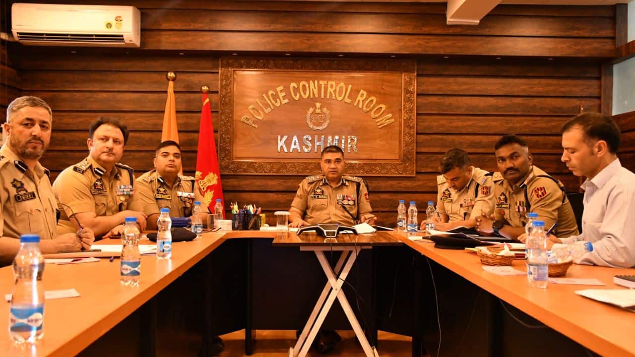 J&K: IGP Kashmir reviews arrangements for Amarnath Yatra