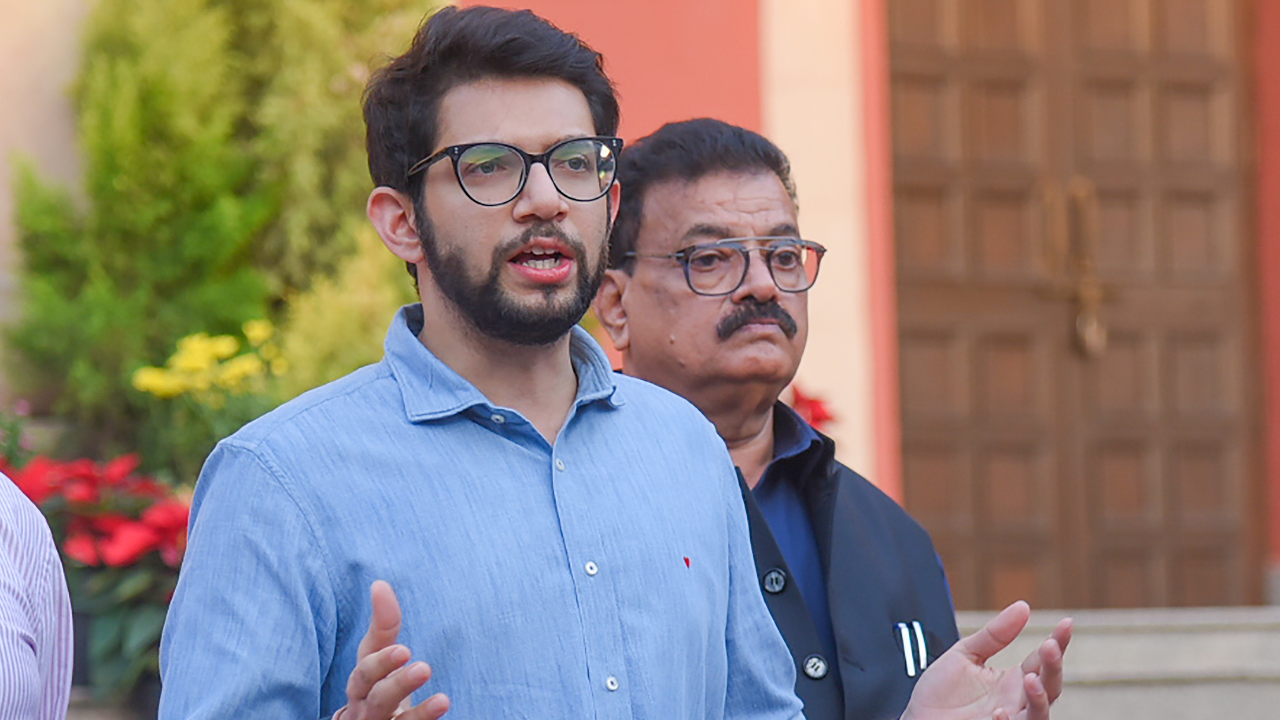Main aim to change constitution': Aaditya Thackeray attacks BJP amid row over rebel MPs' switch to Shinde's Shiv Sena | India News | Zee News
