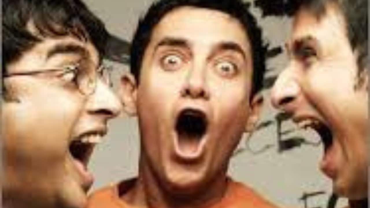 Dialogue of the day from 3 Idiots, 'Success ke peeche mat bhago...'