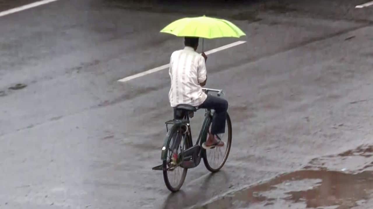 Chennai Weather Today: Moderate rain likely across Tamil Nadu but temperature to remain high