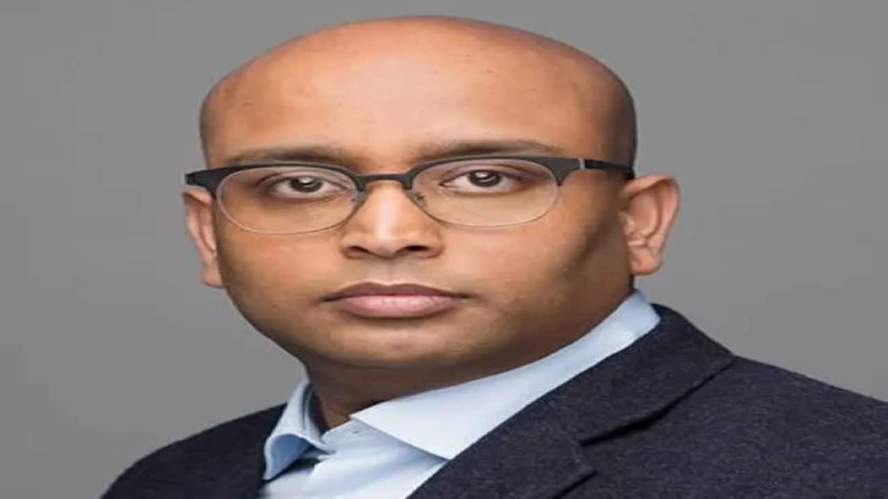 Meet Indian CEO of American company who earned Rs 21 crore every day