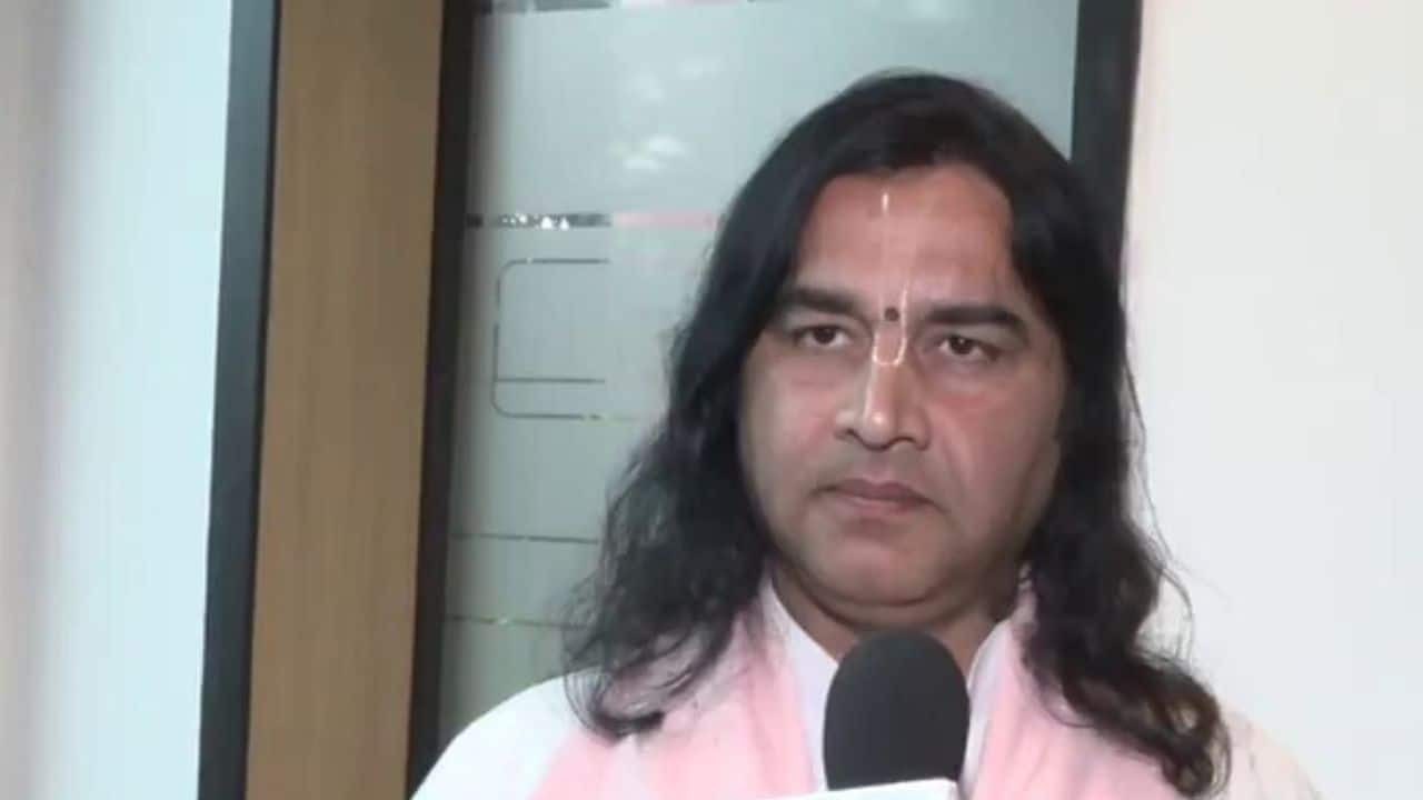 `Place your hand on your heart and tell me, can you look his mother in the eye?` Devkinandan Thakur`s strong statement on Bharat Tiwari encounter