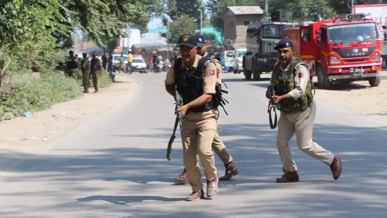 Amarnath Yatra 2026: Anantnag Police conduct grenade attack response mock drill at Bijbehara landing strip