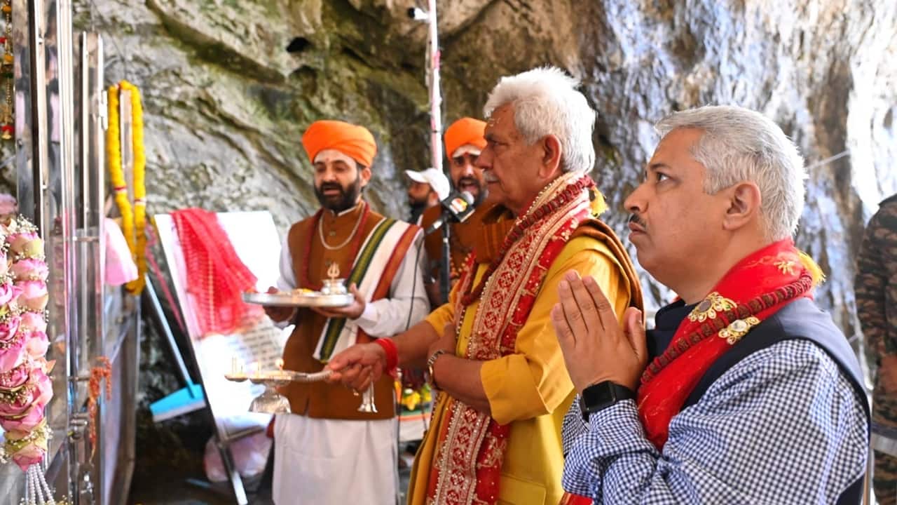 J&K LG Manoj Sinha performs `pratham puja` at the holy cave of Amarnath Dham