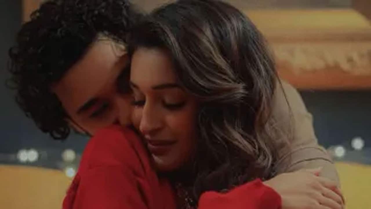 Raghav Juyal and Niharika NM spark dating rumours, drop cosy pics!