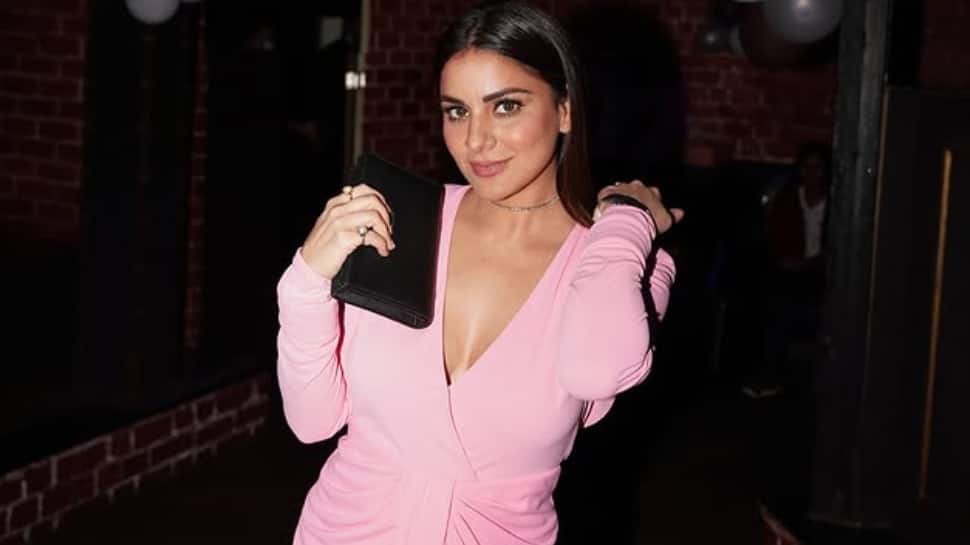 ‘I have bigger priorities now’: Shraddha Arya responds to fans asking her to post more