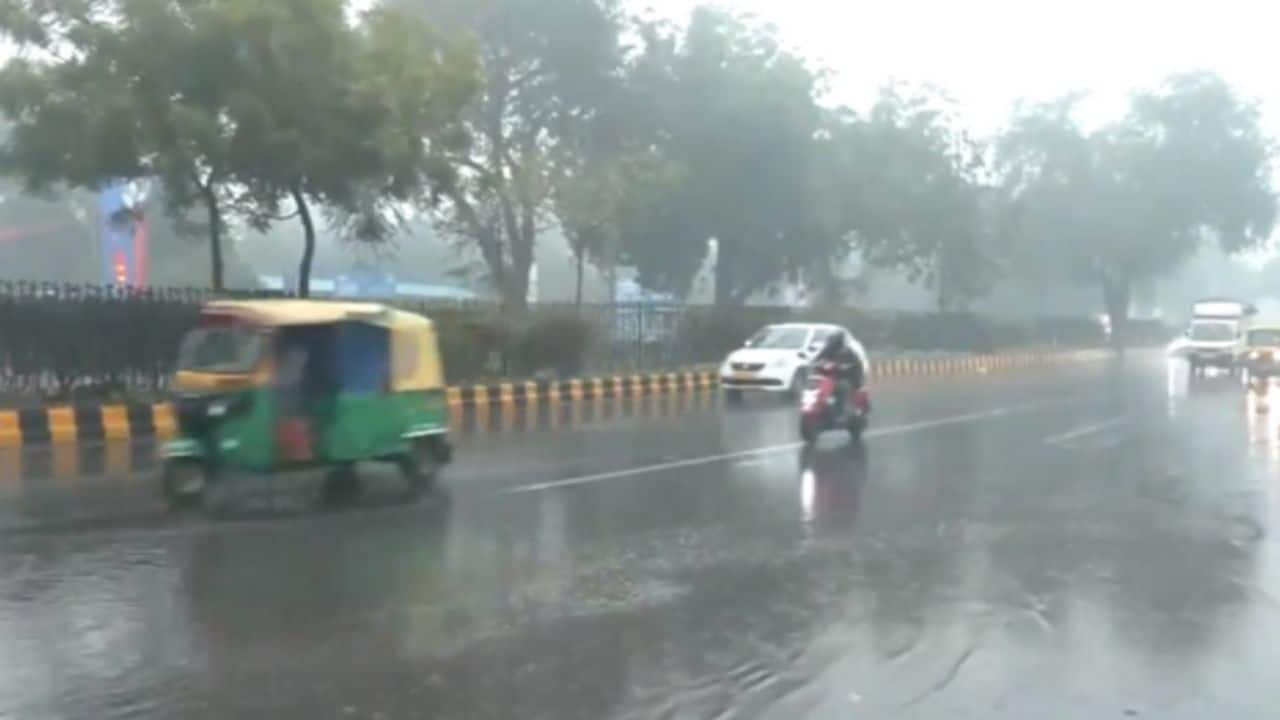 Monsoon reaches Delhi: 5 days of rain, thunderstorms and strong winds ahead