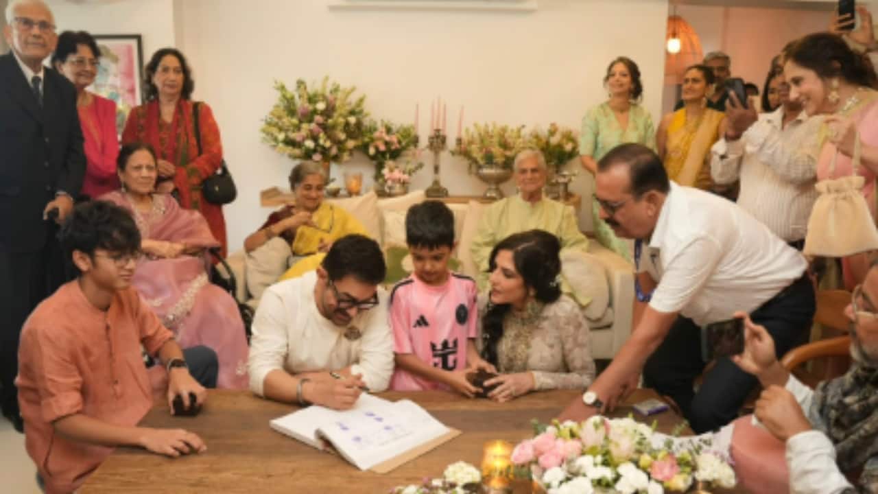 Aamir Khan and Gauri Spratt's FIRST photo from their intimate wedding ceremony OUT - Check out viral post
