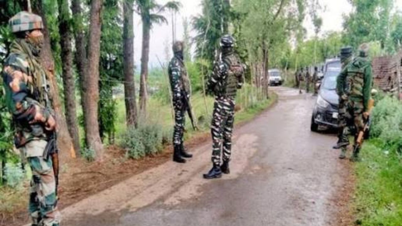 'You can run but you can't hide': Lashkar terrorist killed in joint operation in J&K's Shopian 'You can run but you can't hide': Lashkar terrorist killed in joint operation in J&K's Shopian