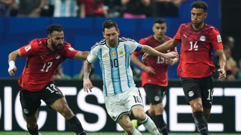 Egypt files FIFA complaint against referee after controversial 3-2 loss to Argentina