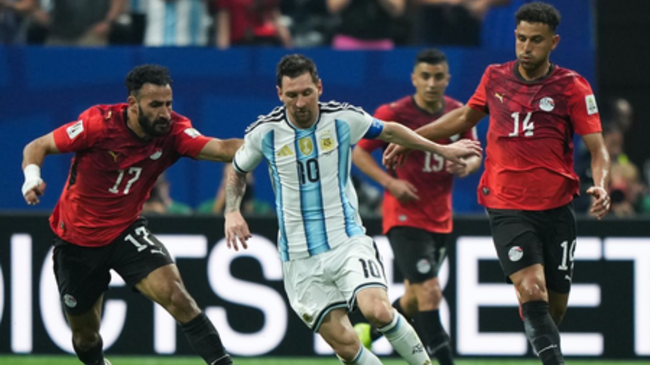 Egypt files FIFA complaint against referee after controversial 3-2 loss to Argentina Egypt files FIFA complaint against referee after controversial 3-2 loss to Argentina