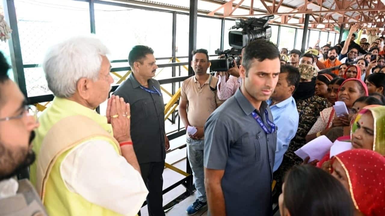 J&K LG Manoj Sinha reviews Shri Amarnath Yatra arrangements at Pantha chowk