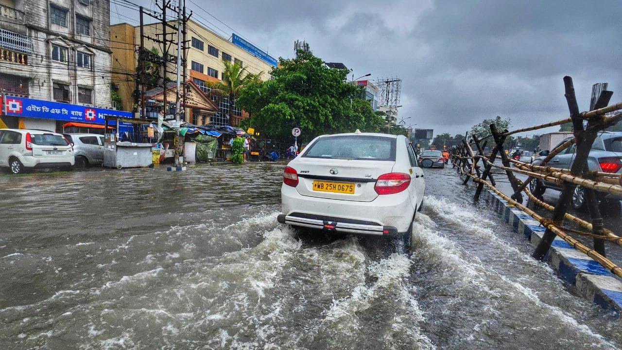 Monsoon update: IMD forecasts heavy rainfall and gusty winds in these states
