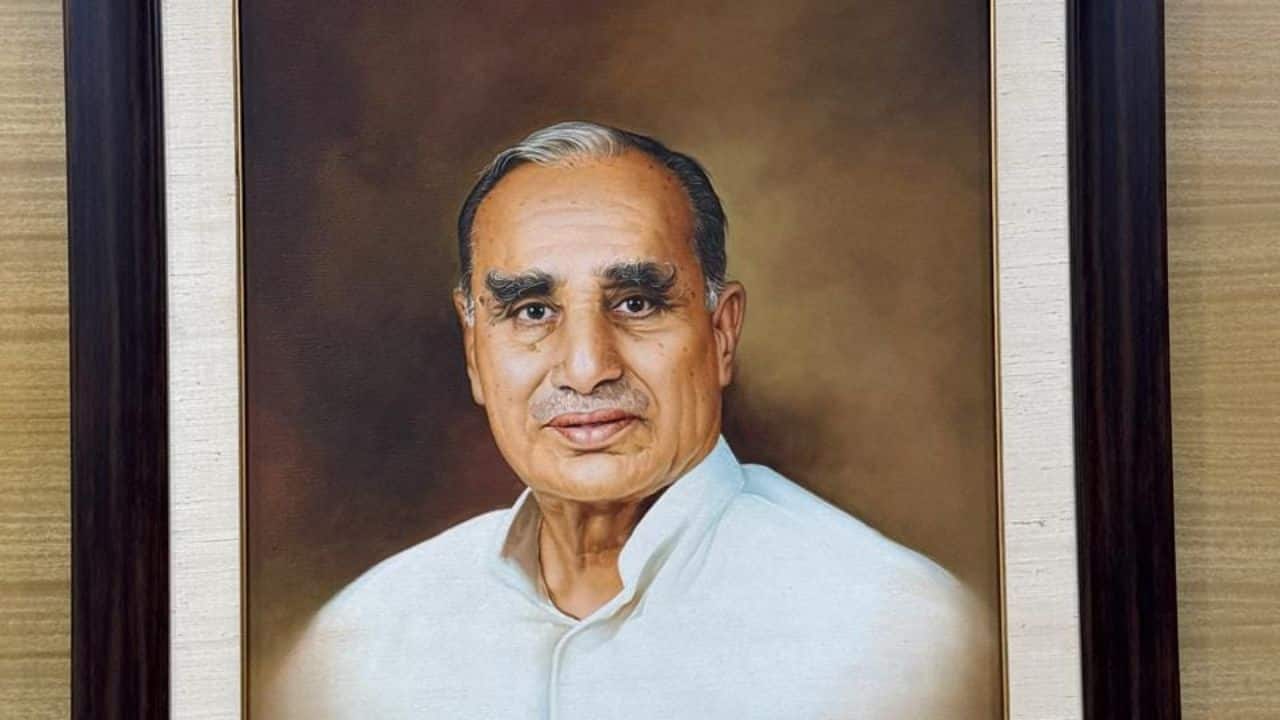 Essel Group Chairman Dr Subhash Chandra`s father Nand Kishore Goenka passes away at 96