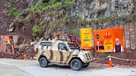 Amarnath Yatra: Over 3.5 lakh pilgrims offer prayers in first 15 days; LG Sinha reviews camp security