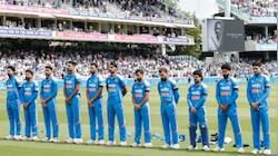 Why are India and England players wearing black armbands in the 3rd ODI?