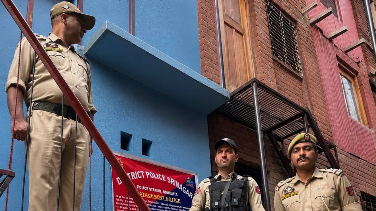 Srinagar Police attach 10 properties worth Rs 8 crores belonging to notorious drug peddlers